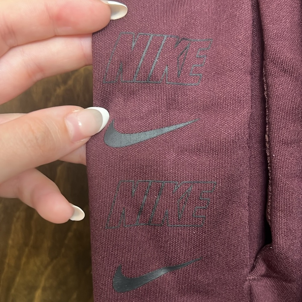 Nike Jogger - Picture 2 of 2